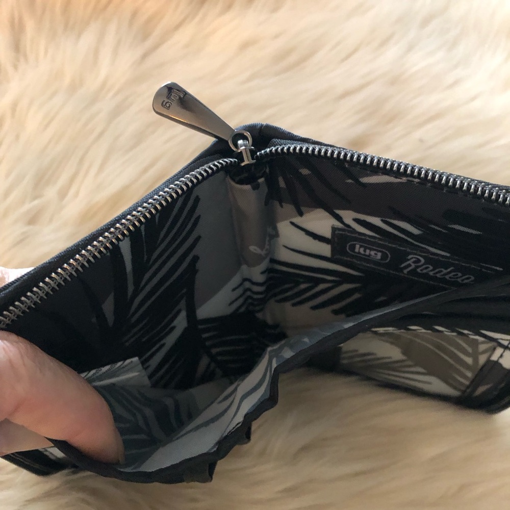 Black Quilted Lug Rodeo zip around Wallet - Picture 4 of 9